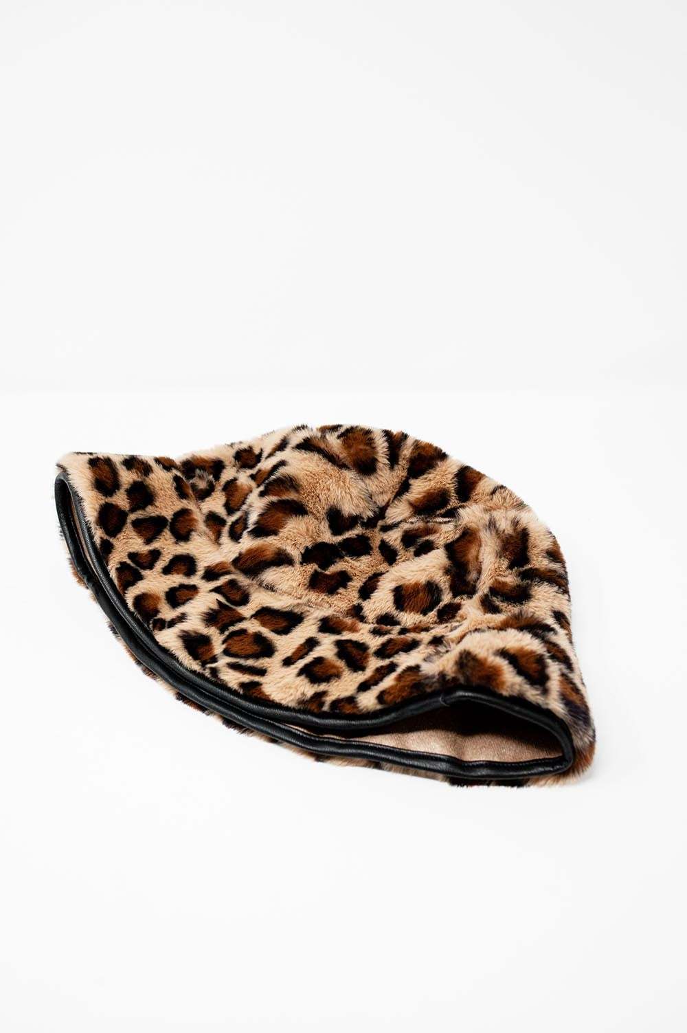 Brown bucket hat in animal print